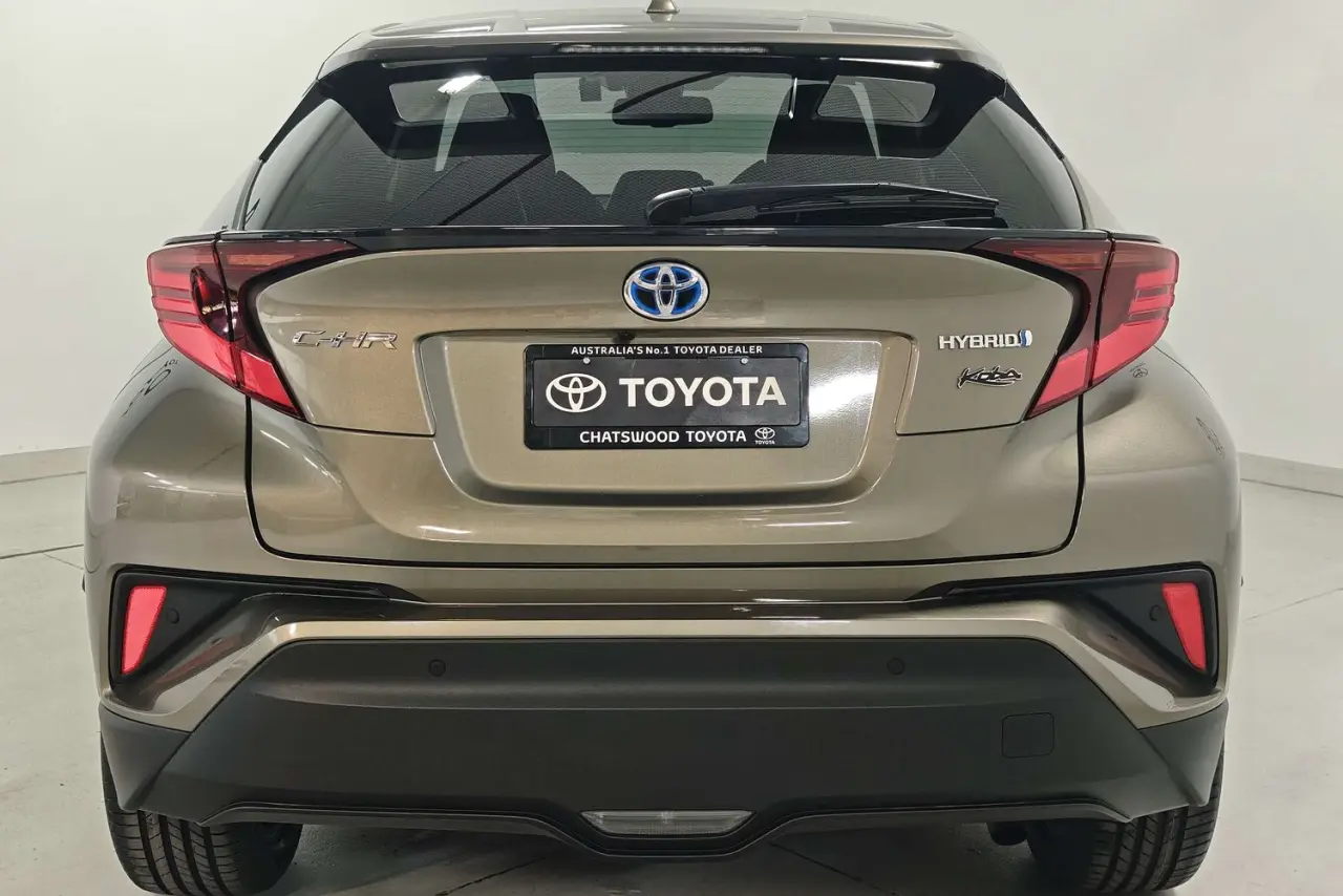 2022 Toyota C-HR Gallery Image 8