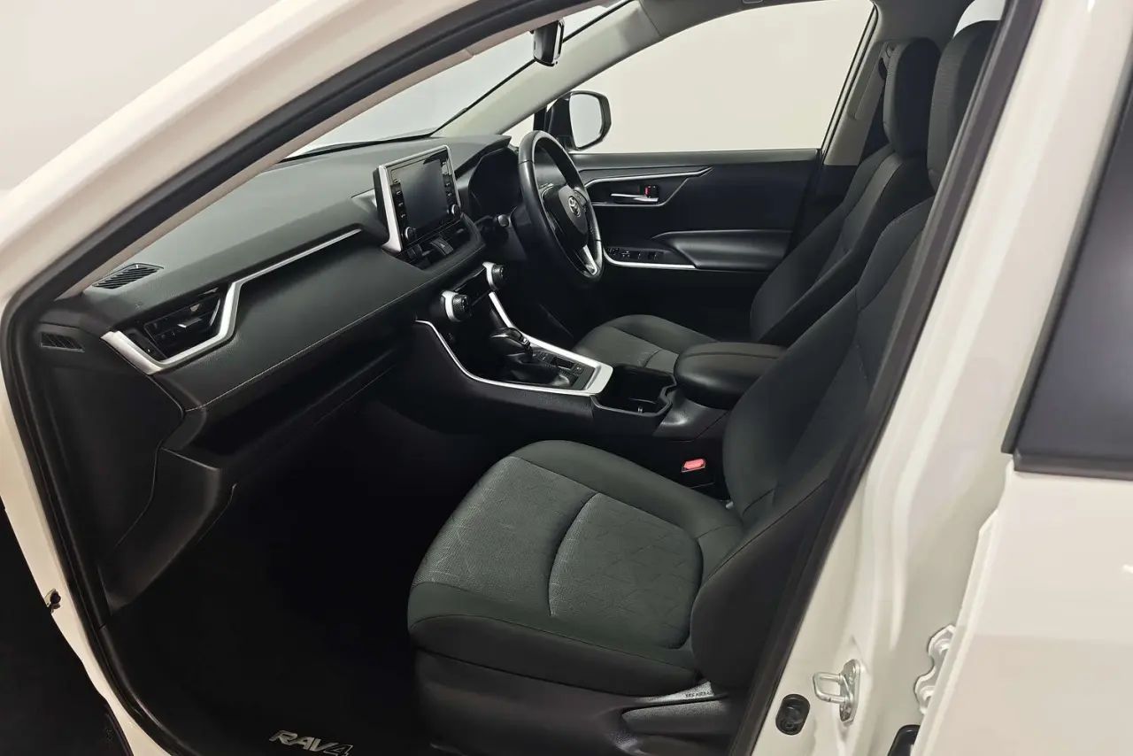 2022 Toyota RAV4 Gallery Image 14