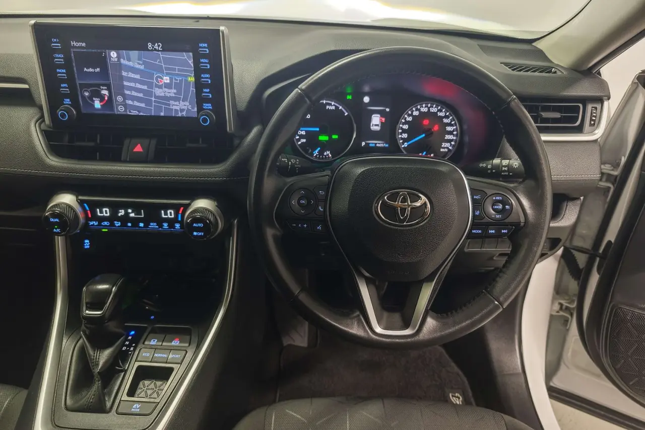 2022 Toyota RAV4 Gallery Image 16