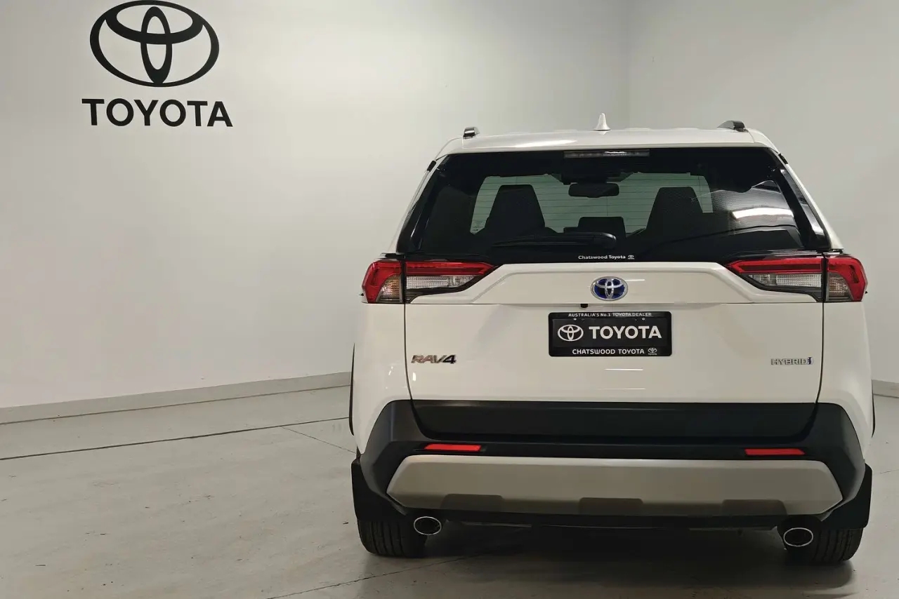 2022 Toyota RAV4 Gallery Image 7