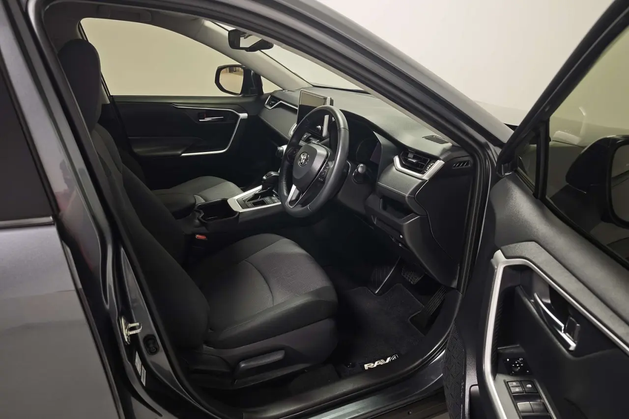 2024 Toyota RAV4 Gallery Image 10