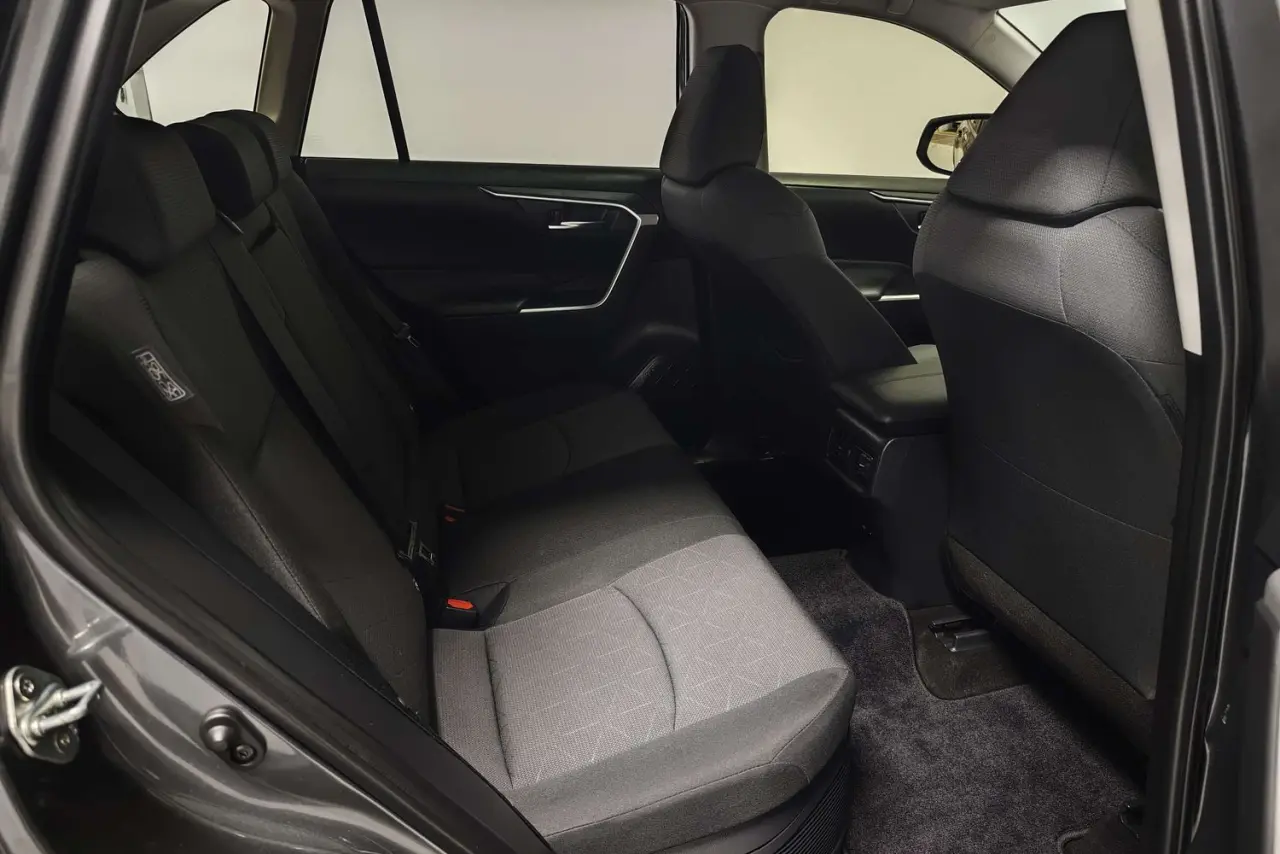 2024 Toyota RAV4 Gallery Image 11
