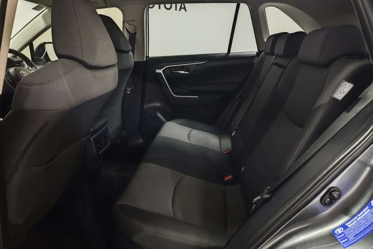 2024 Toyota RAV4 Gallery Image 13