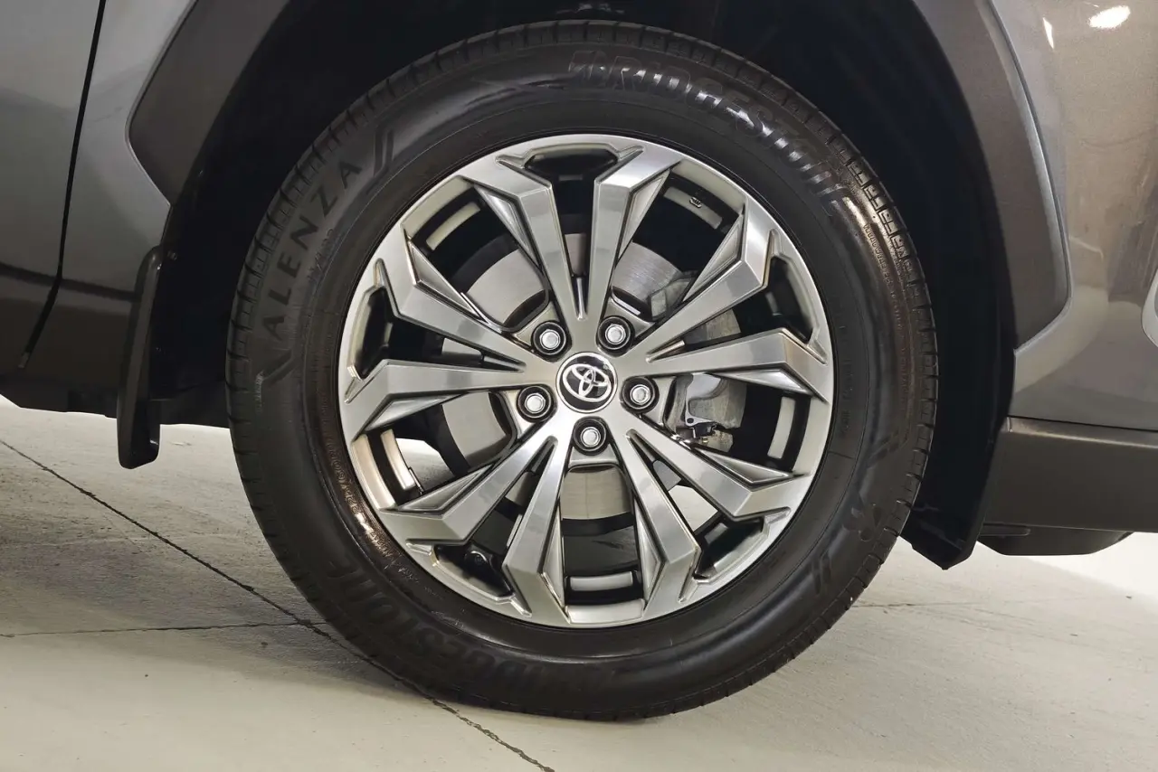 2024 Toyota RAV4 Gallery Image 5