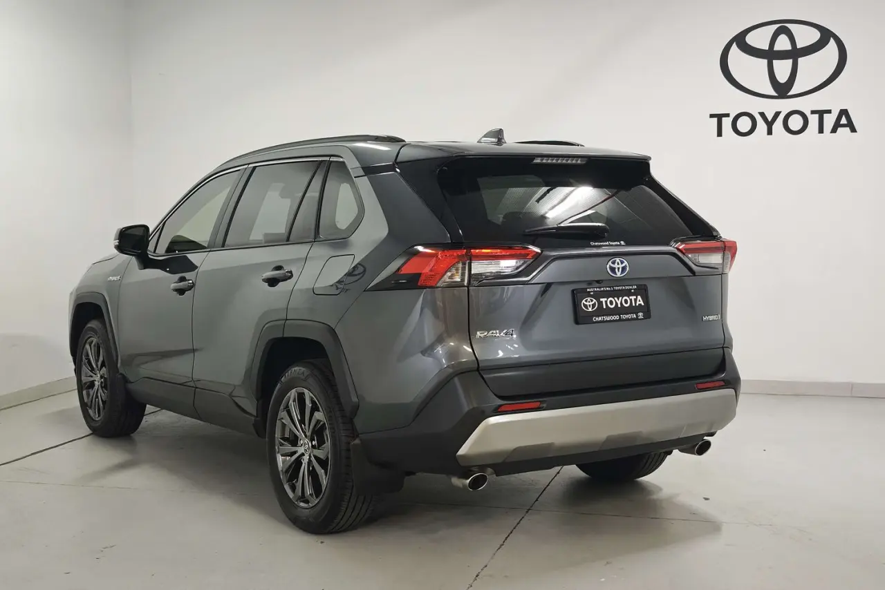2024 Toyota RAV4 Gallery Image 6