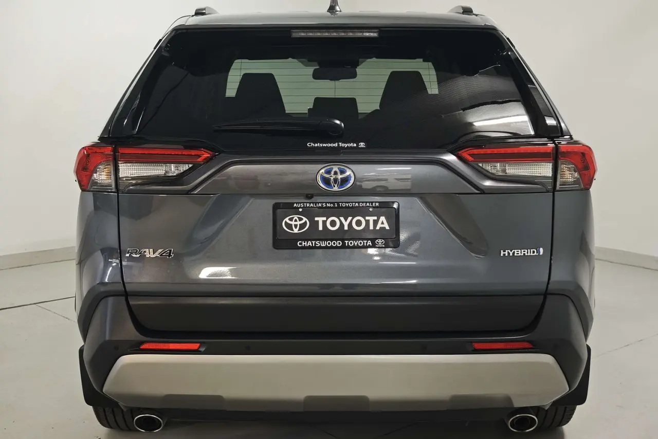 2024 Toyota RAV4 Gallery Image 8