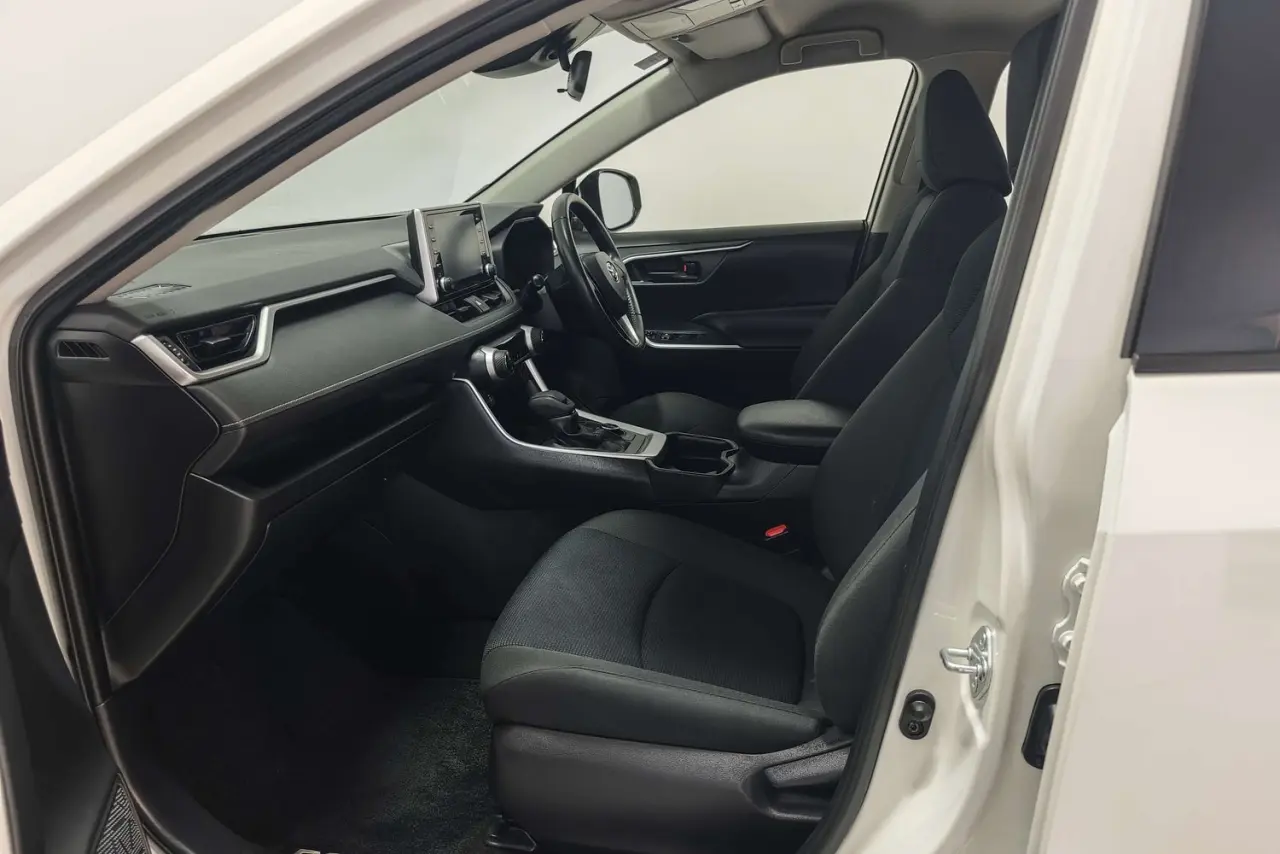 2021 Toyota RAV4 Gallery Image 14