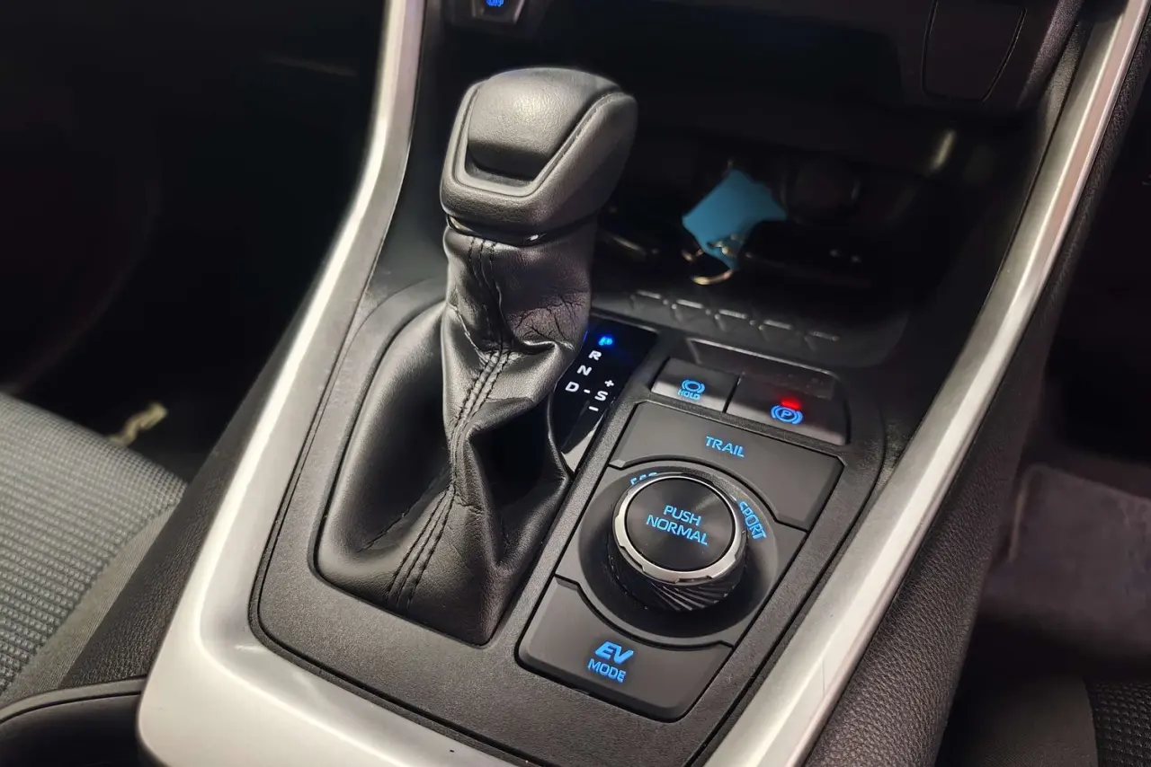 2021 Toyota RAV4 Gallery Image 19