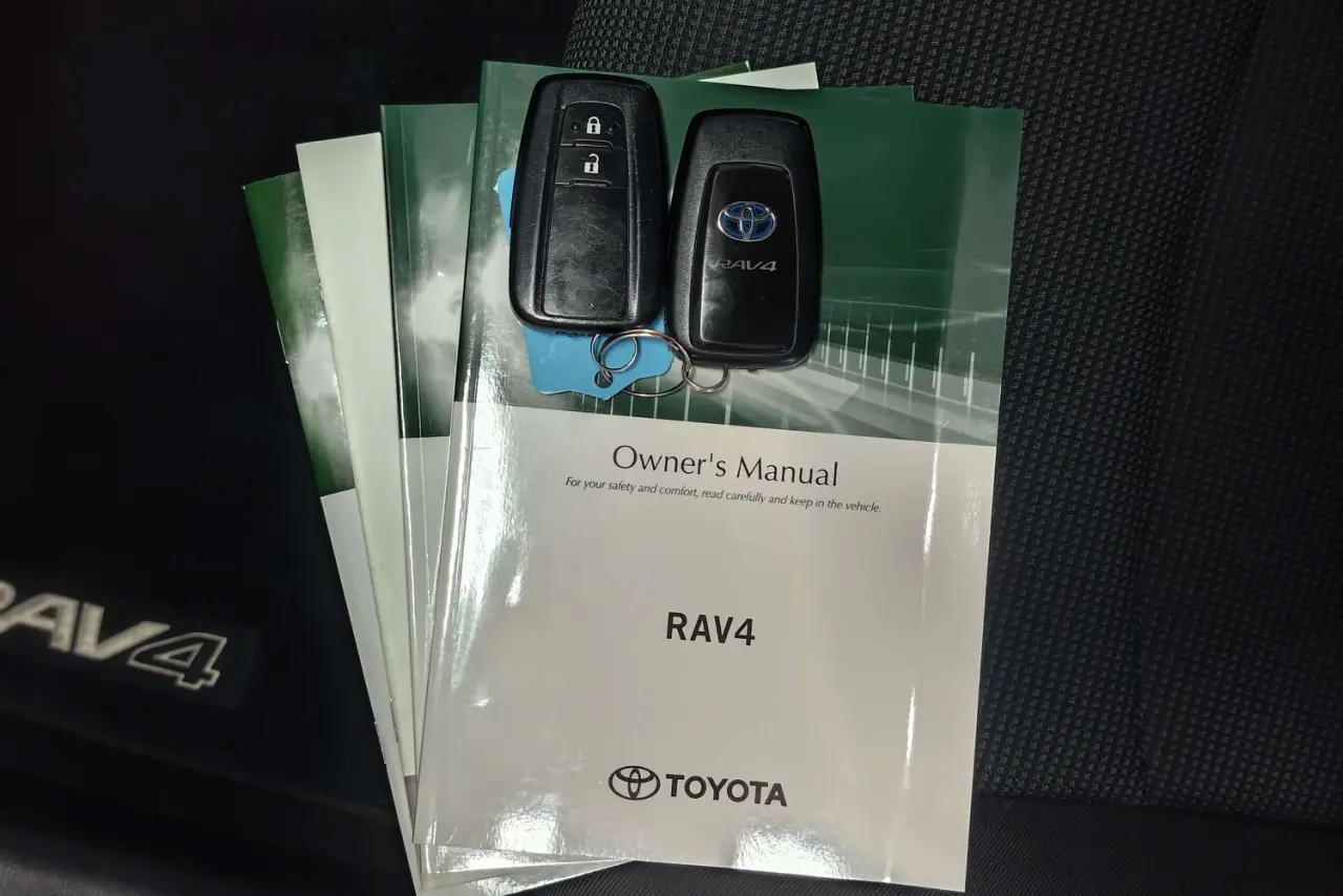 2021 Toyota RAV4 Gallery Image 21