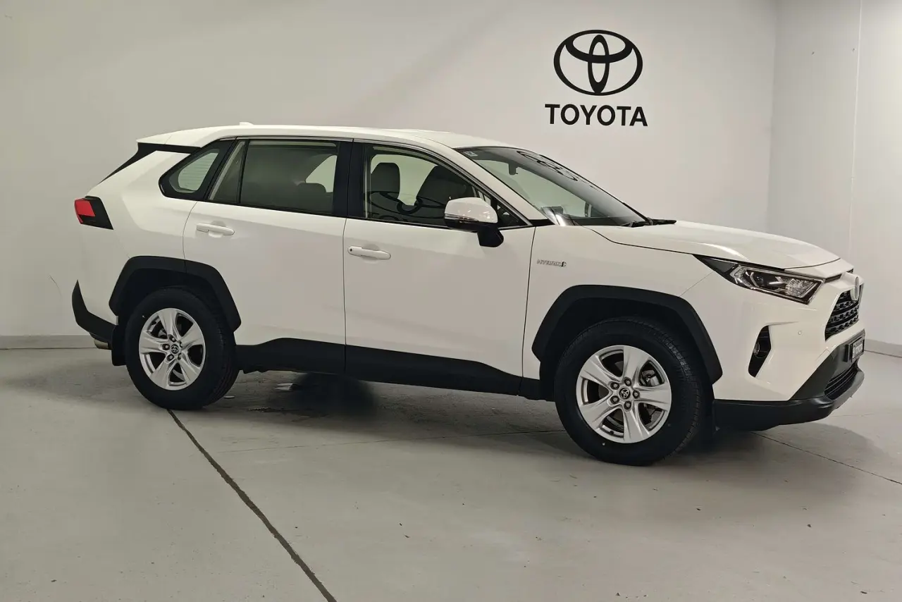 2021 Toyota RAV4 Gallery Image 4