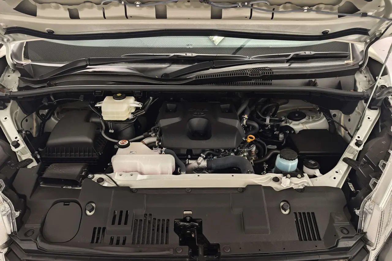 2024 Toyota Hiace Gallery Image 23