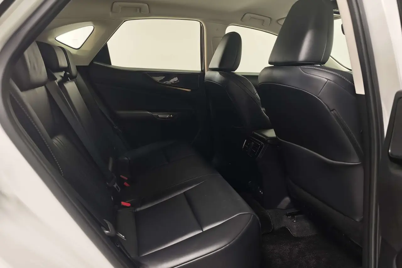 2023 Lexus NX Gallery Image 11