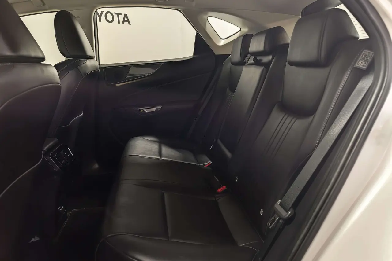 2023 Lexus NX Gallery Image 13