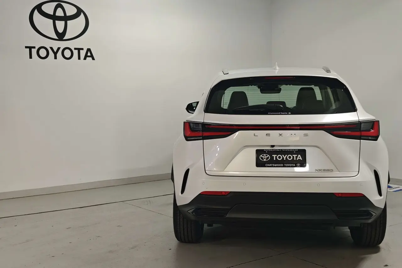 2023 Lexus NX Gallery Image 7