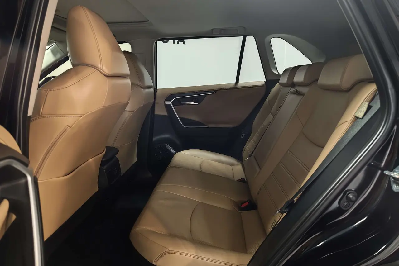 2023 Toyota RAV4 Gallery Image 13