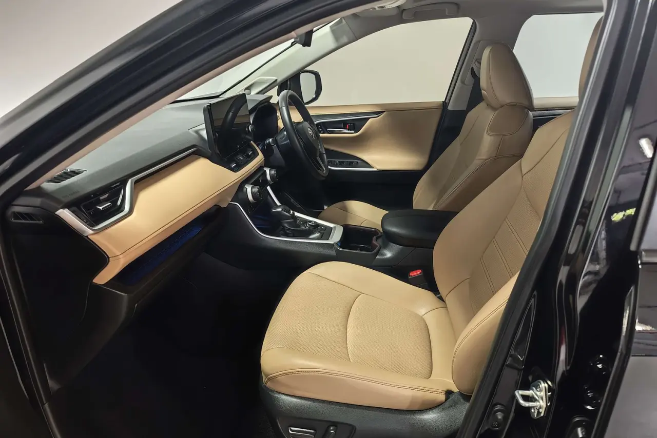 2023 Toyota RAV4 Gallery Image 14