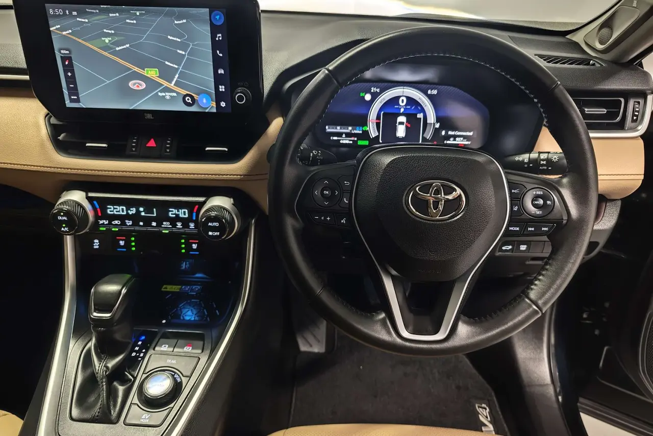 2023 Toyota RAV4 Gallery Image 16