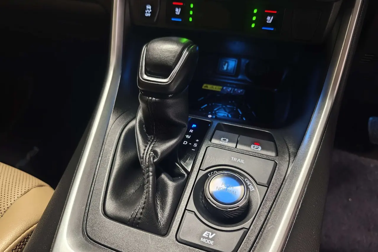 2023 Toyota RAV4 Gallery Image 19