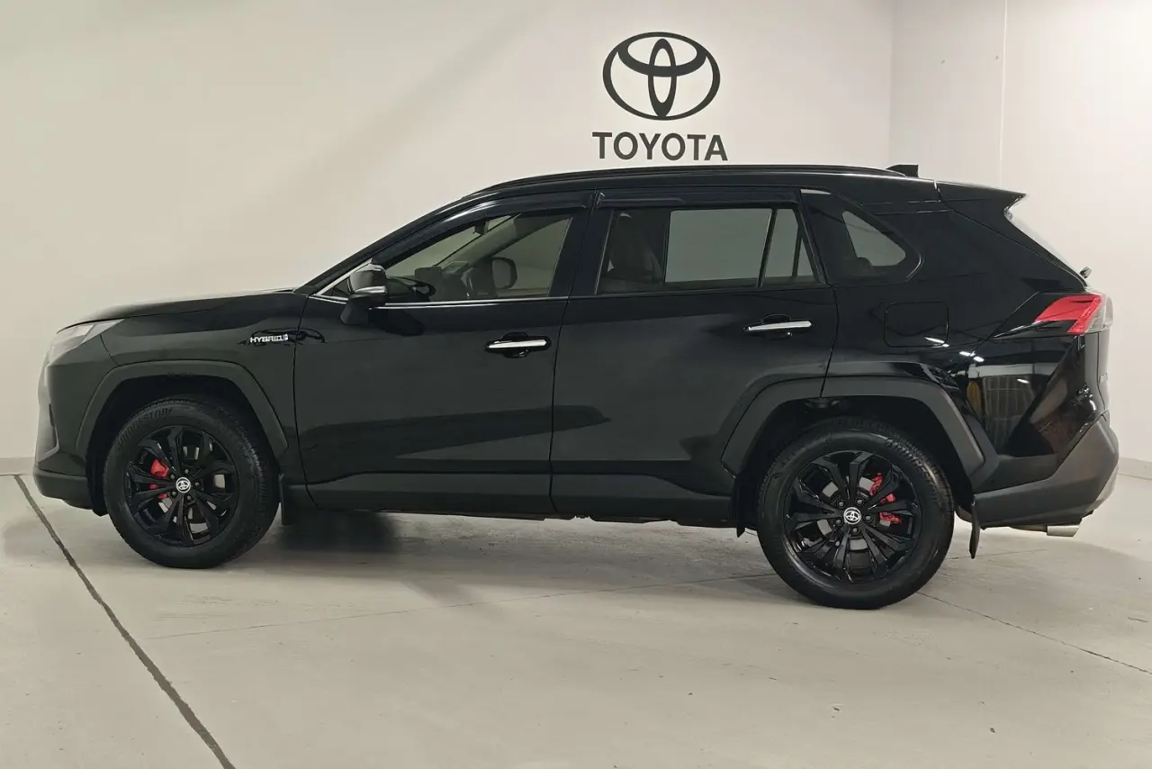 2023 Toyota RAV4 Gallery Image 9