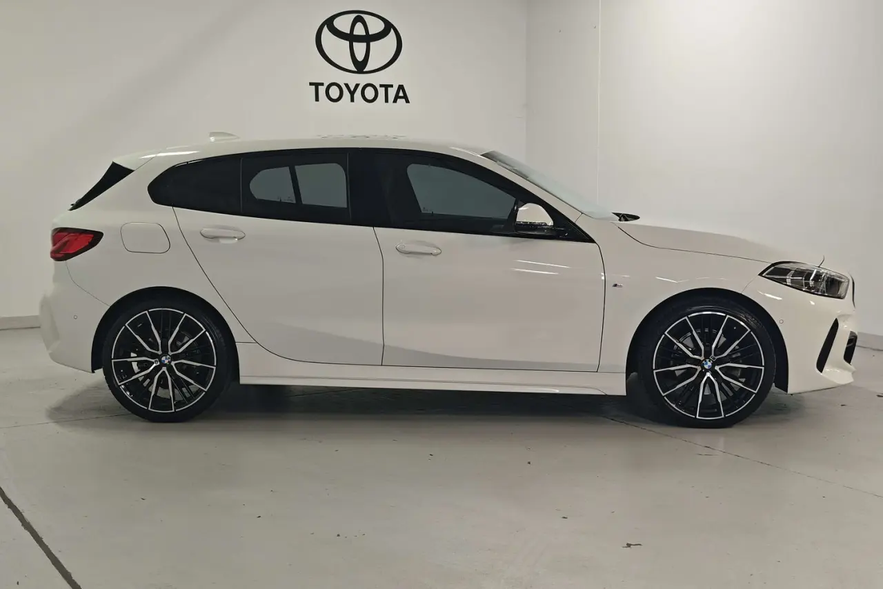 2023 BMW 1 Series Gallery Image 4