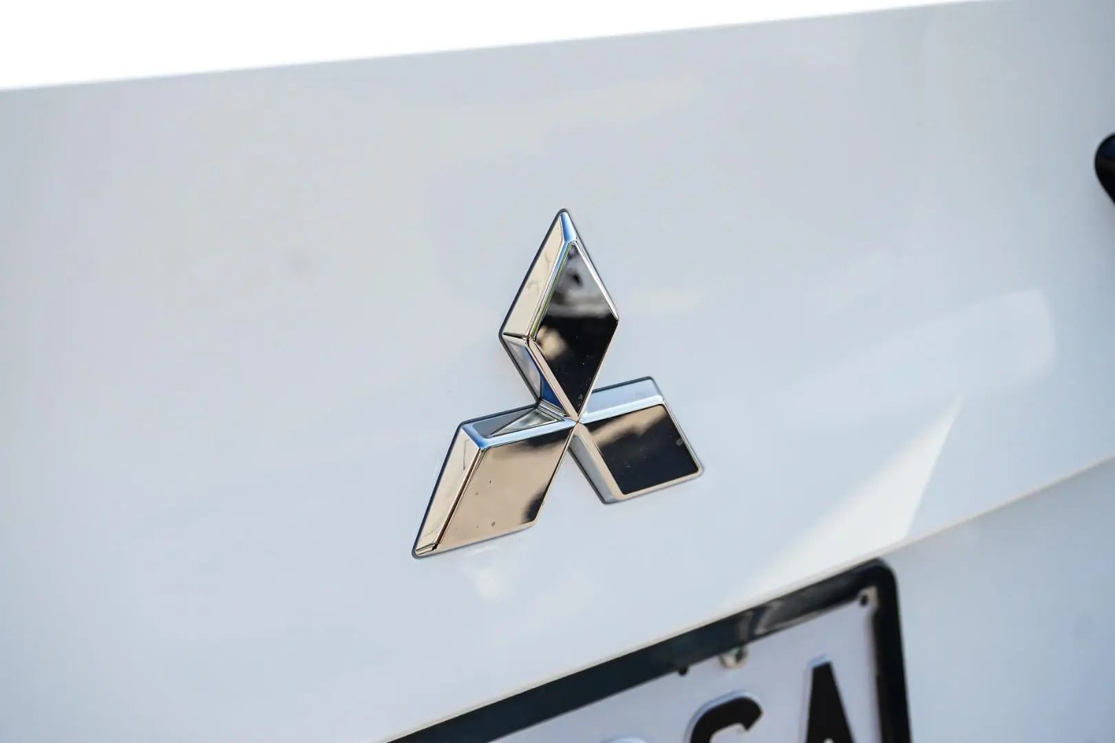 2024 Mitsubishi Outlander Gallery Image 15
