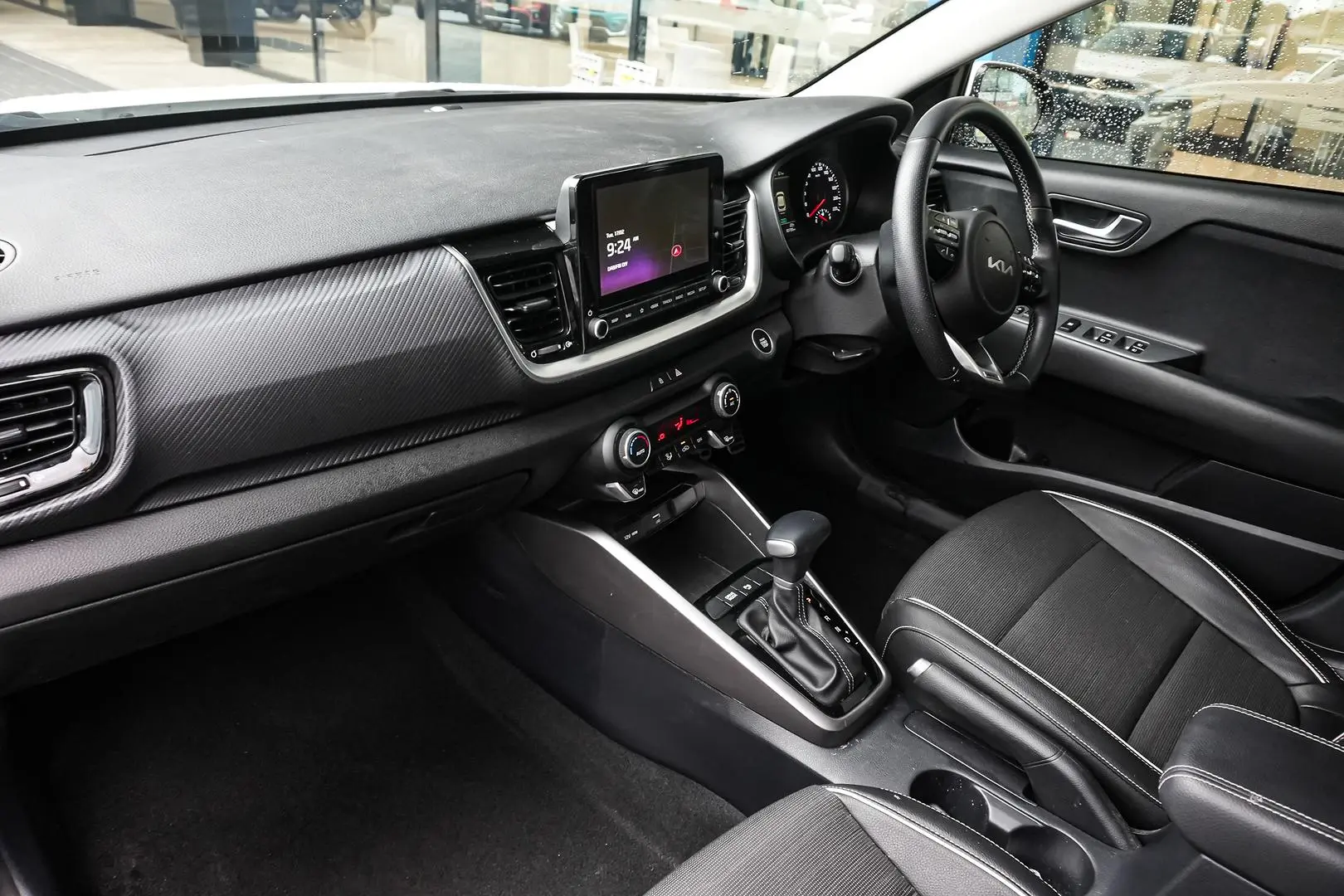 2023 Kia Stonic Gallery Image 12