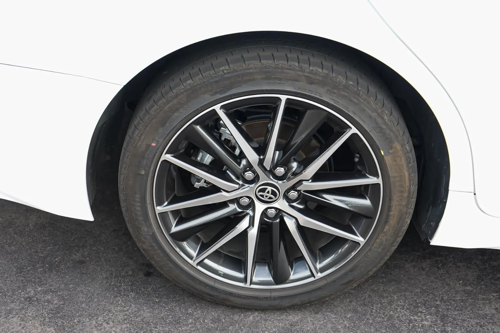 2024 Toyota Camry Gallery Image 16