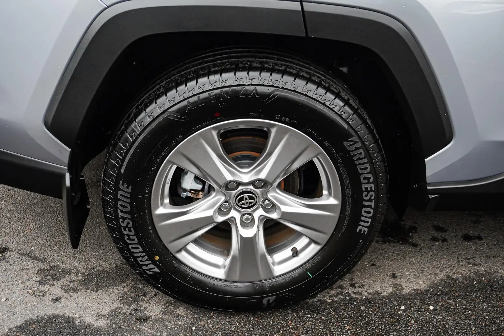 2024 Toyota RAV4 Gallery Image 15