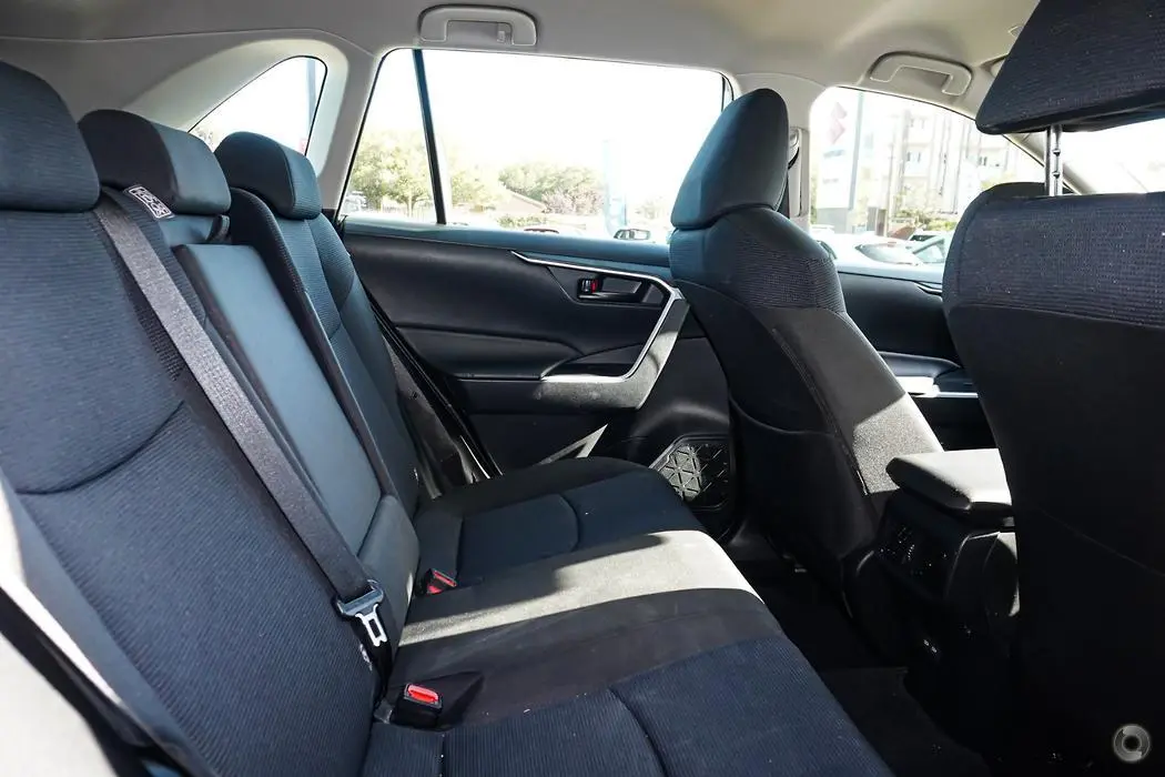 2024 Toyota RAV4 Gallery Image 10