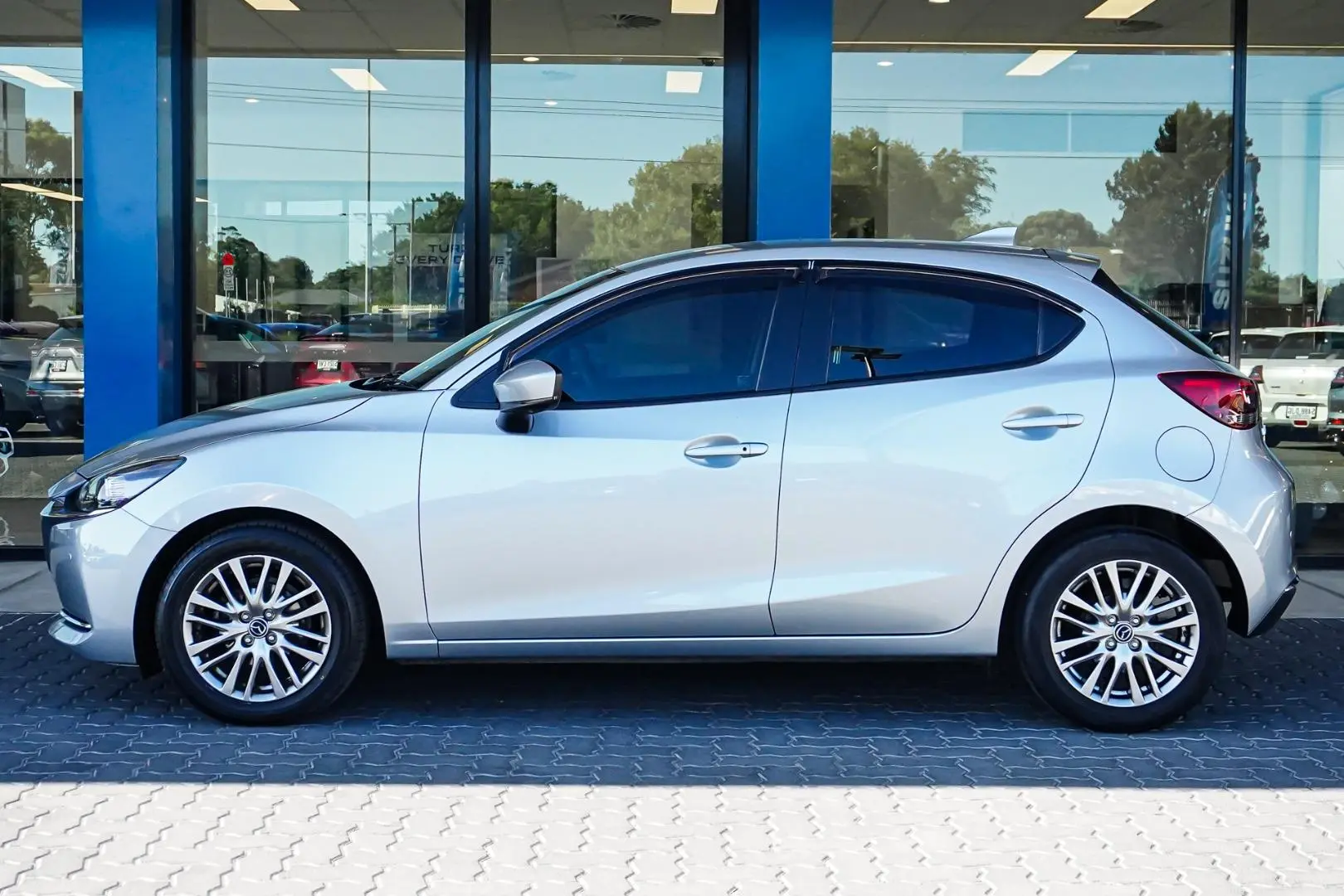 2020 Mazda 2 Gallery Image 4