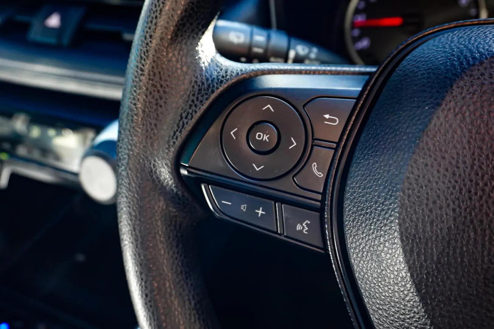 2020 Toyota RAV4 Gallery Image 18