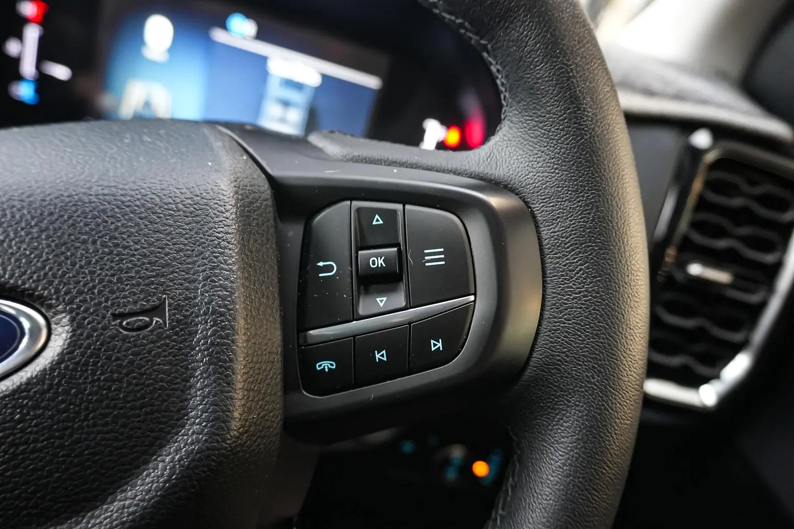 2024 Ford Everest Gallery Image 22