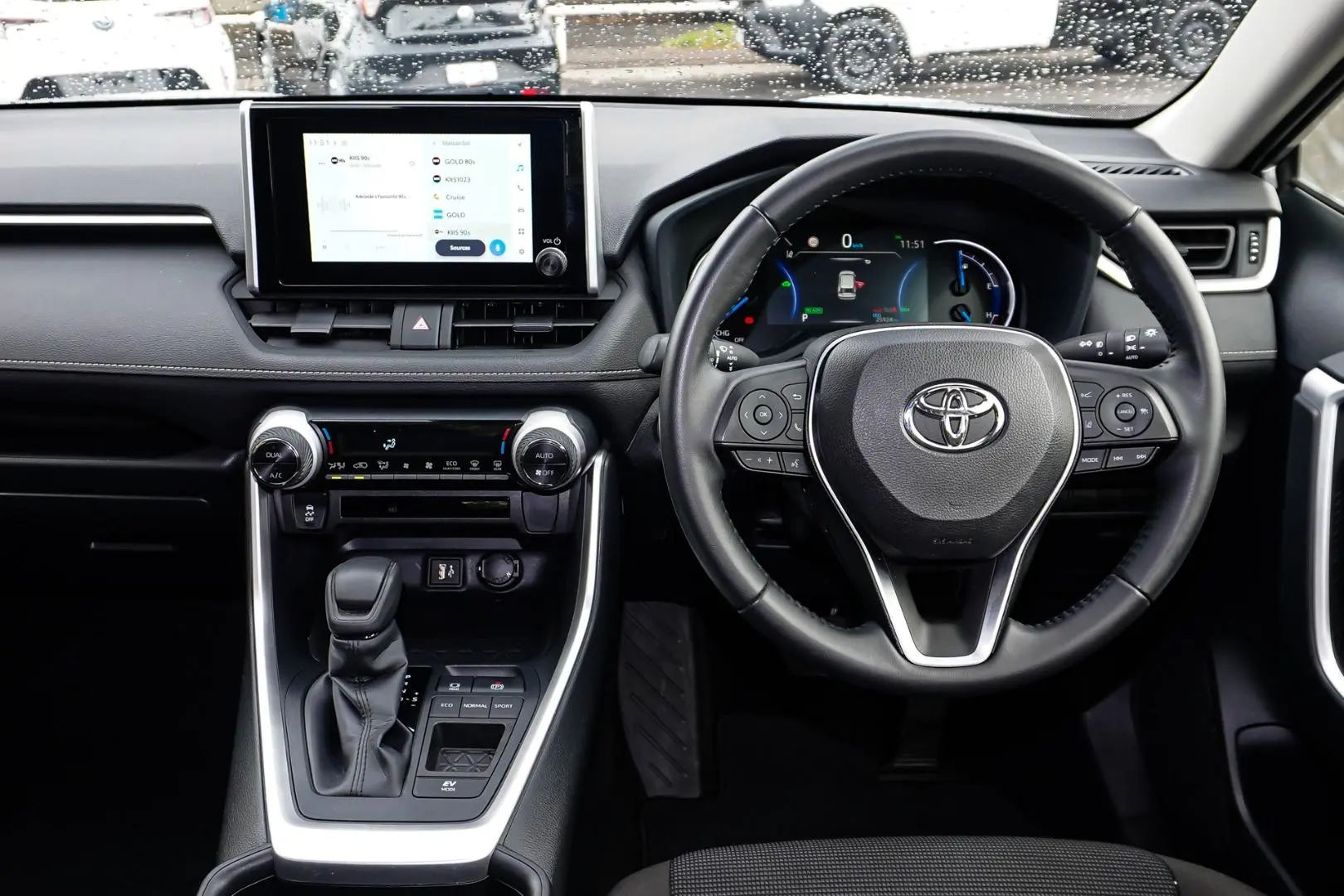 2024 Toyota RAV4 Gallery Image 8