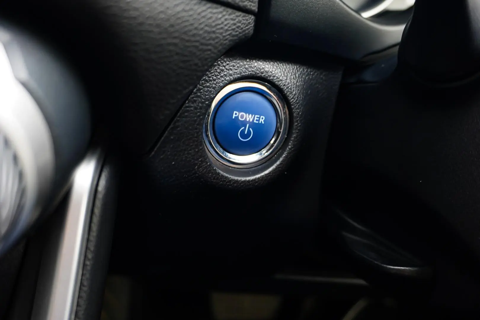 2020 Toyota RAV4 Gallery Image 24