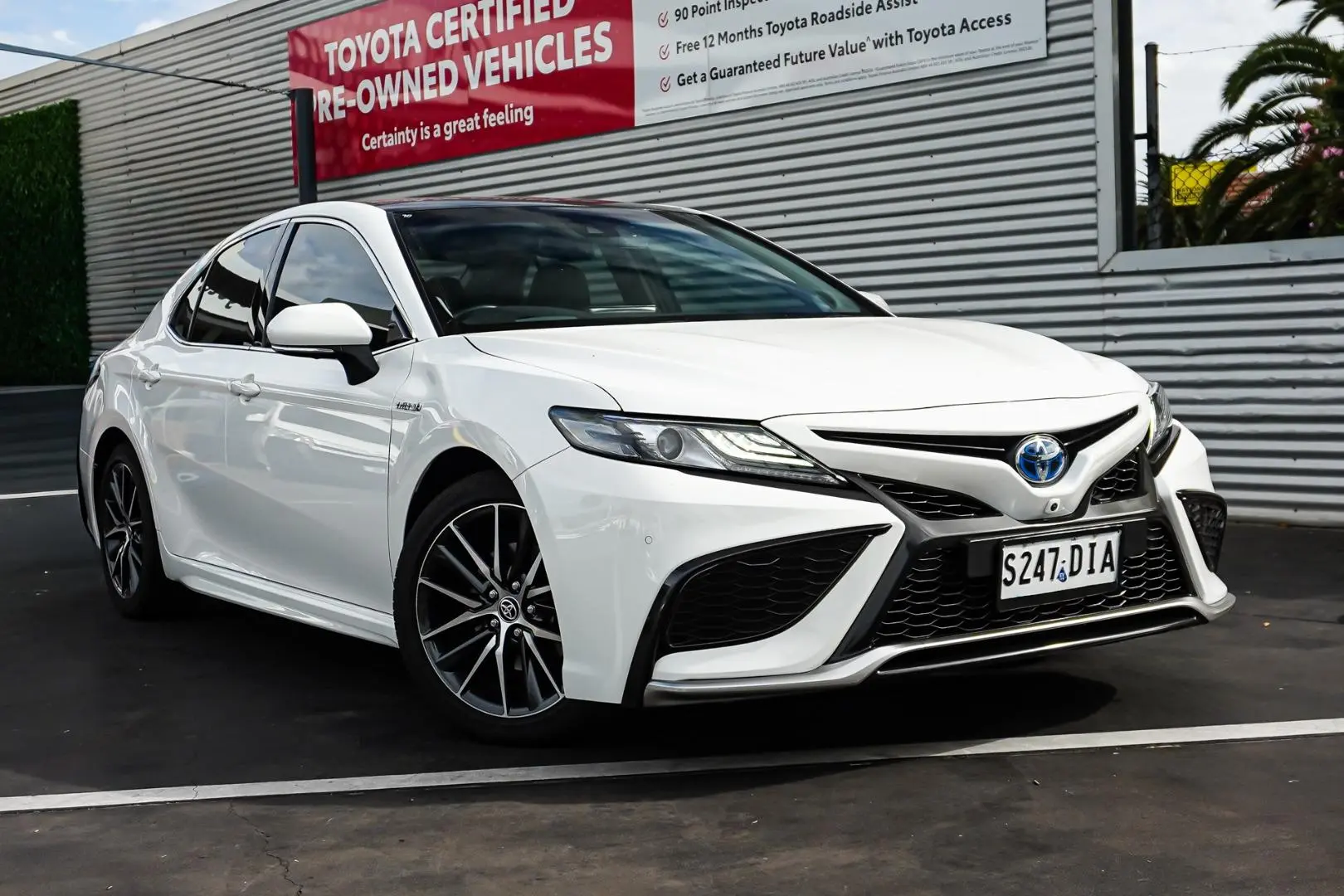 2024 Toyota Camry Gallery Image 2