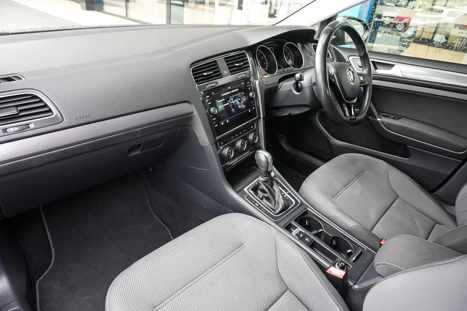 2020 Volkswagen Golf Gallery Image 10