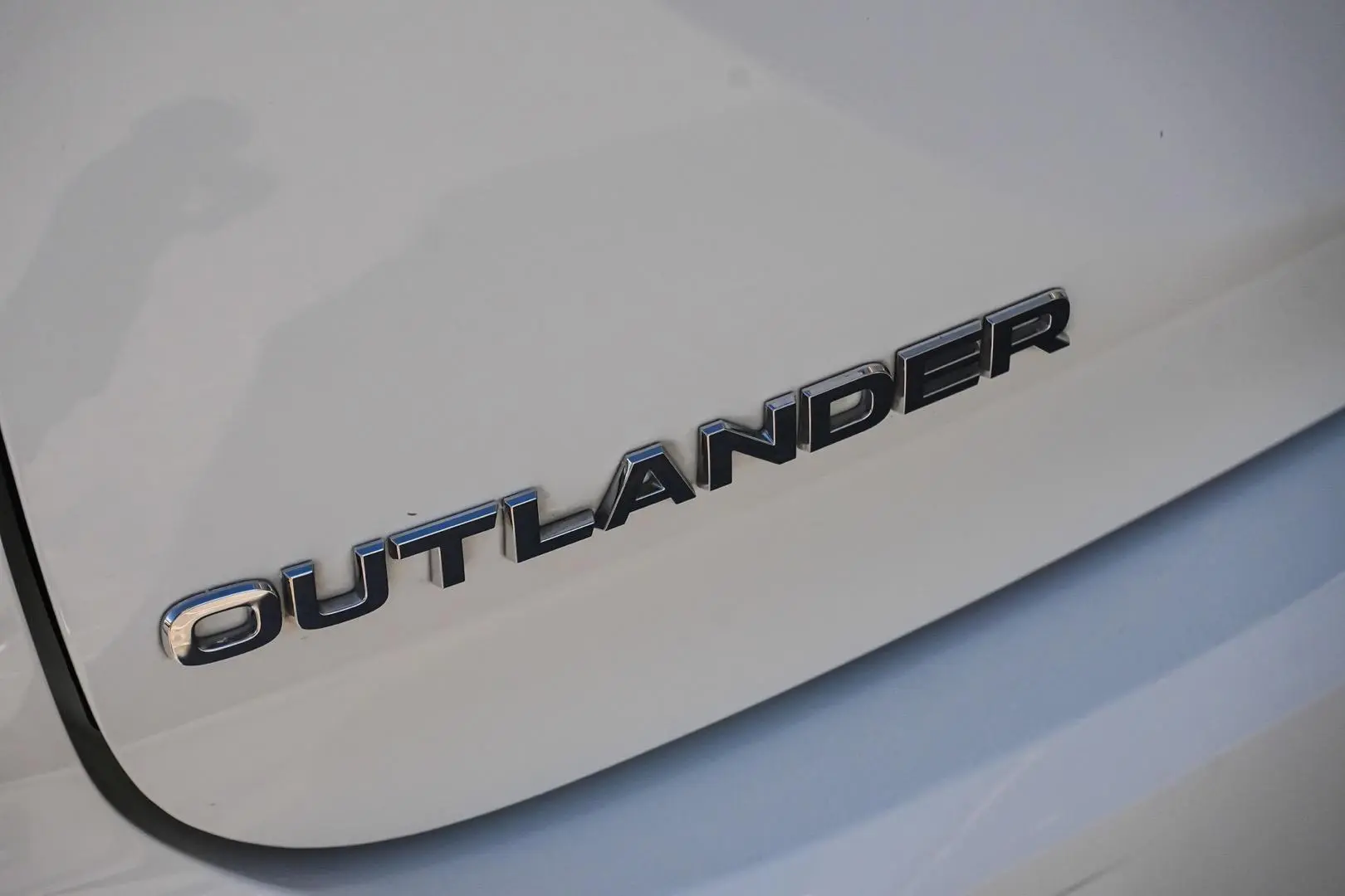 2023 Mitsubishi Outlander Gallery Image 9
