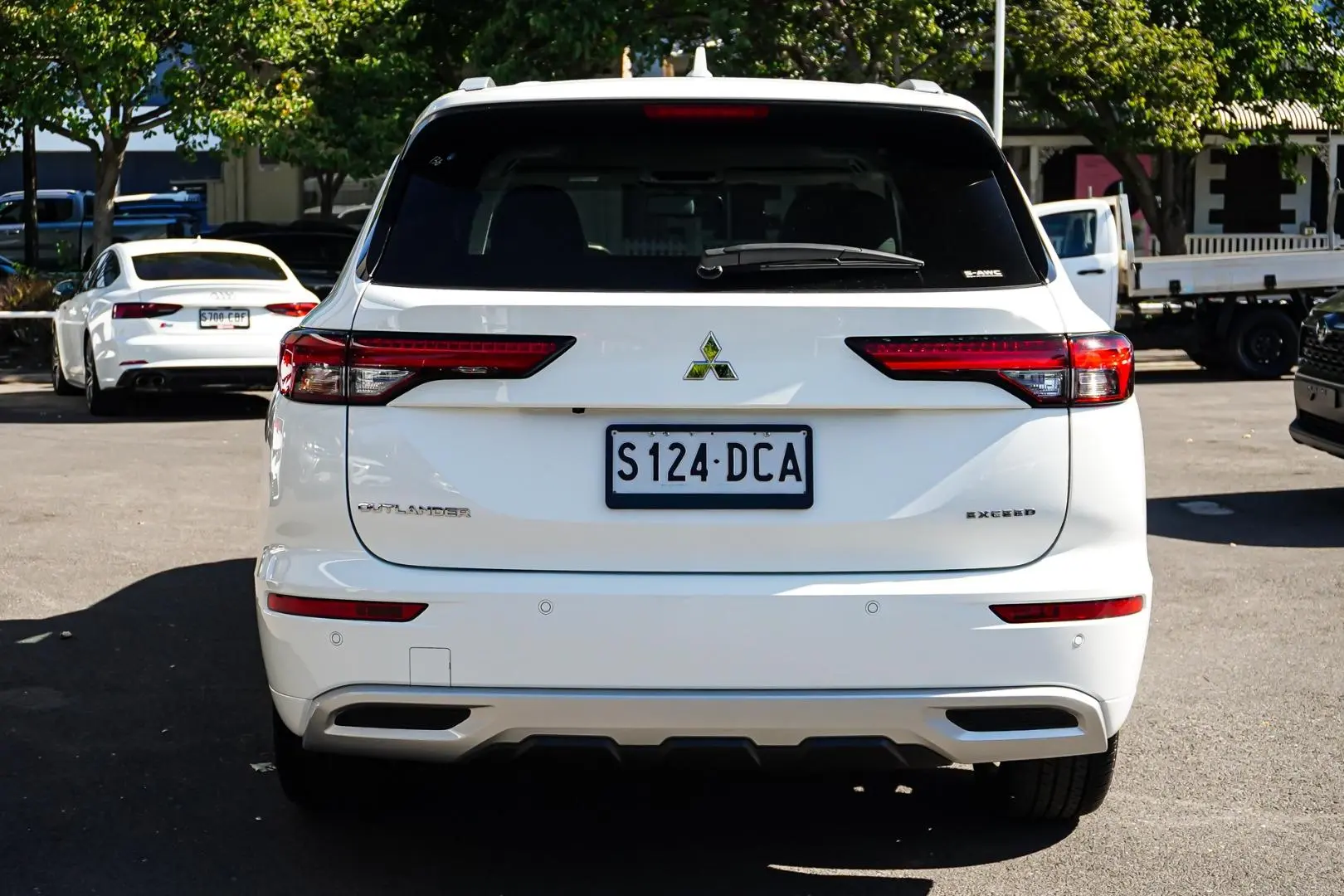 2024 Mitsubishi Outlander Gallery Image 6