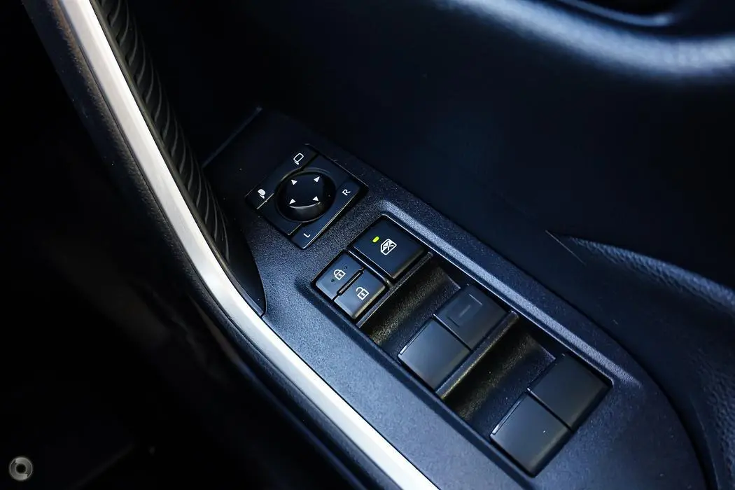 2024 Toyota RAV4 Gallery Image 18