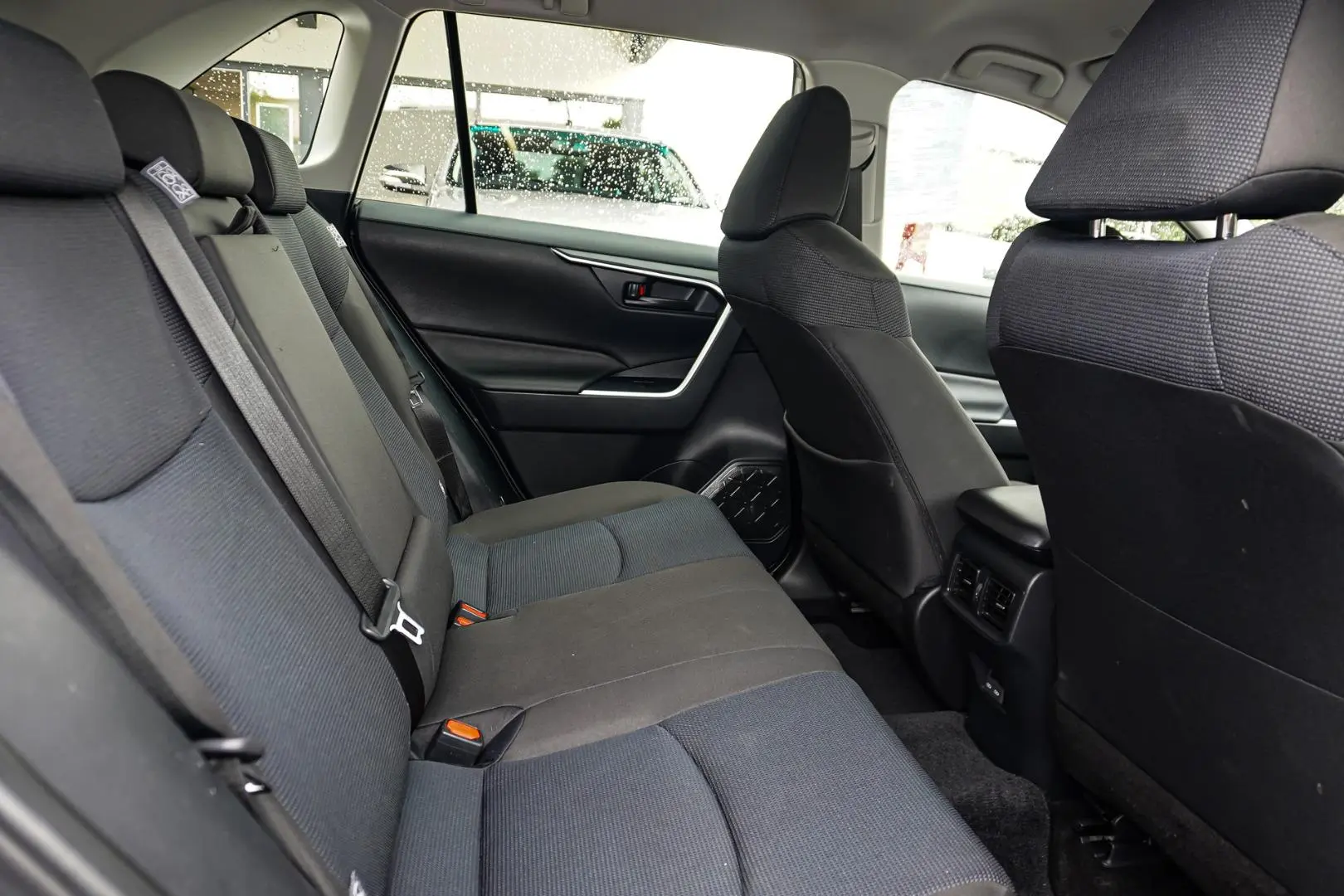 2024 Toyota RAV4 Gallery Image 7