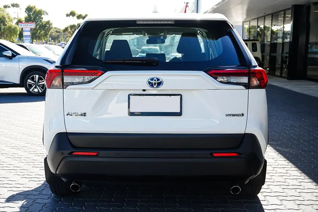 2024 Toyota RAV4 Gallery Image 6