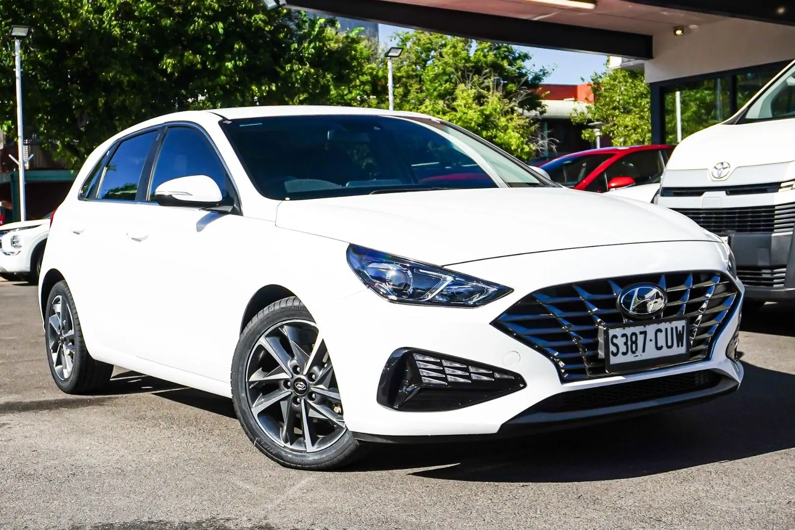 2023 Hyundai i30 Gallery Image 2