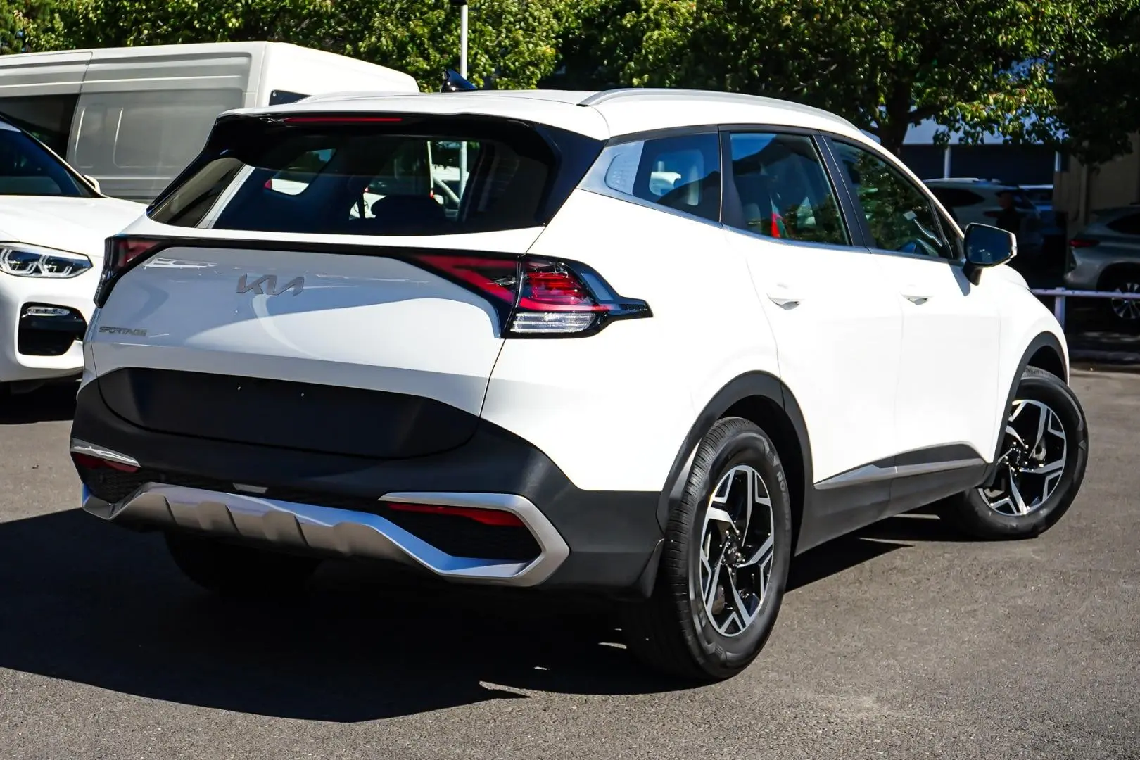 2024 Kia Sportage Gallery Image 3