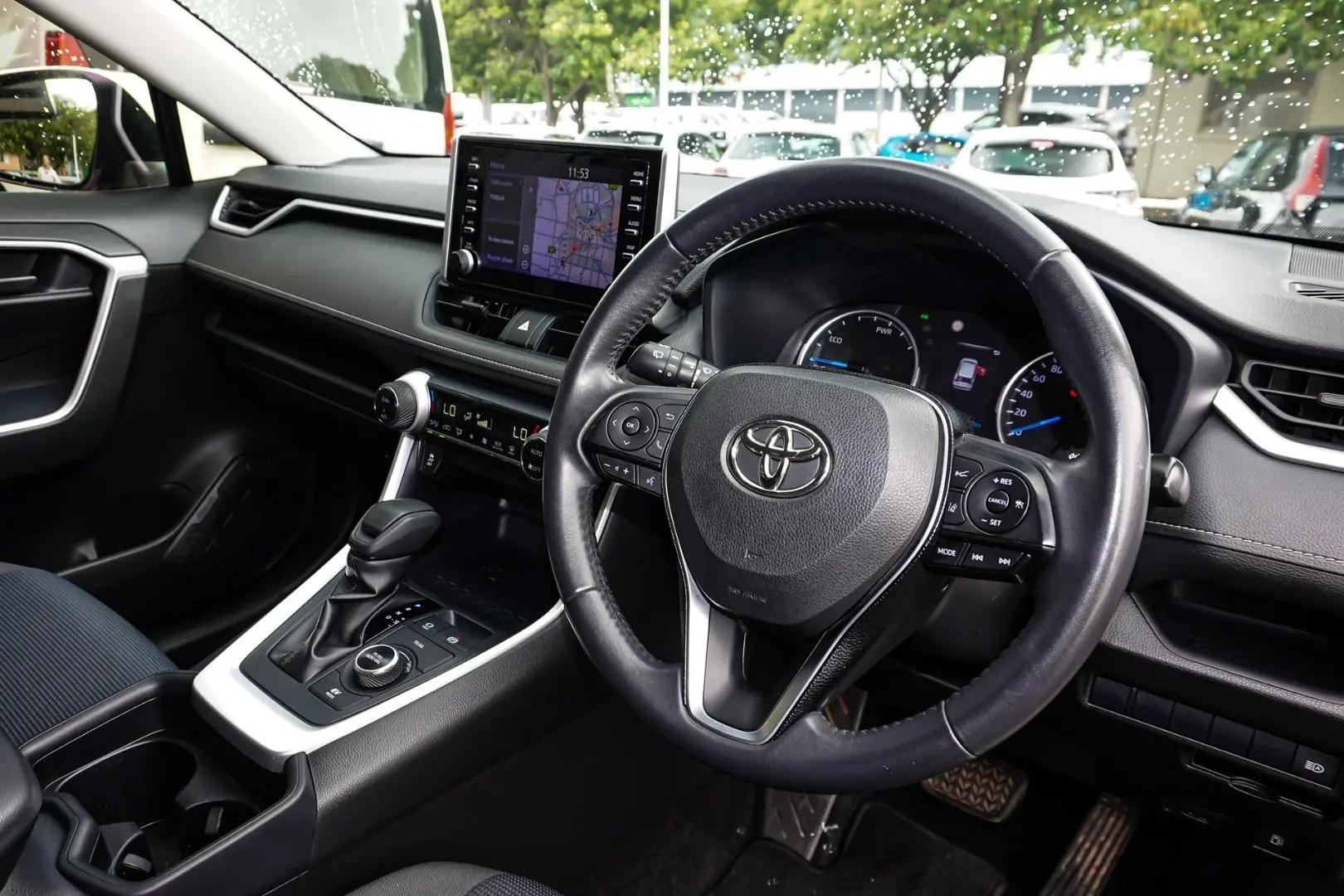 2020 Toyota RAV4 Gallery Image 6