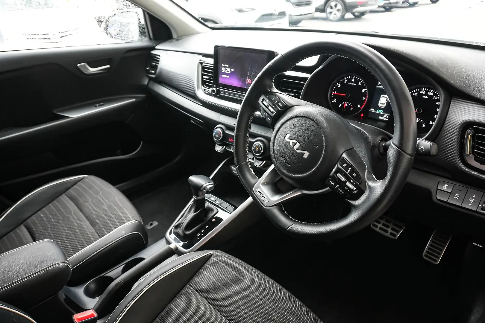 2023 Kia Stonic Gallery Image 16