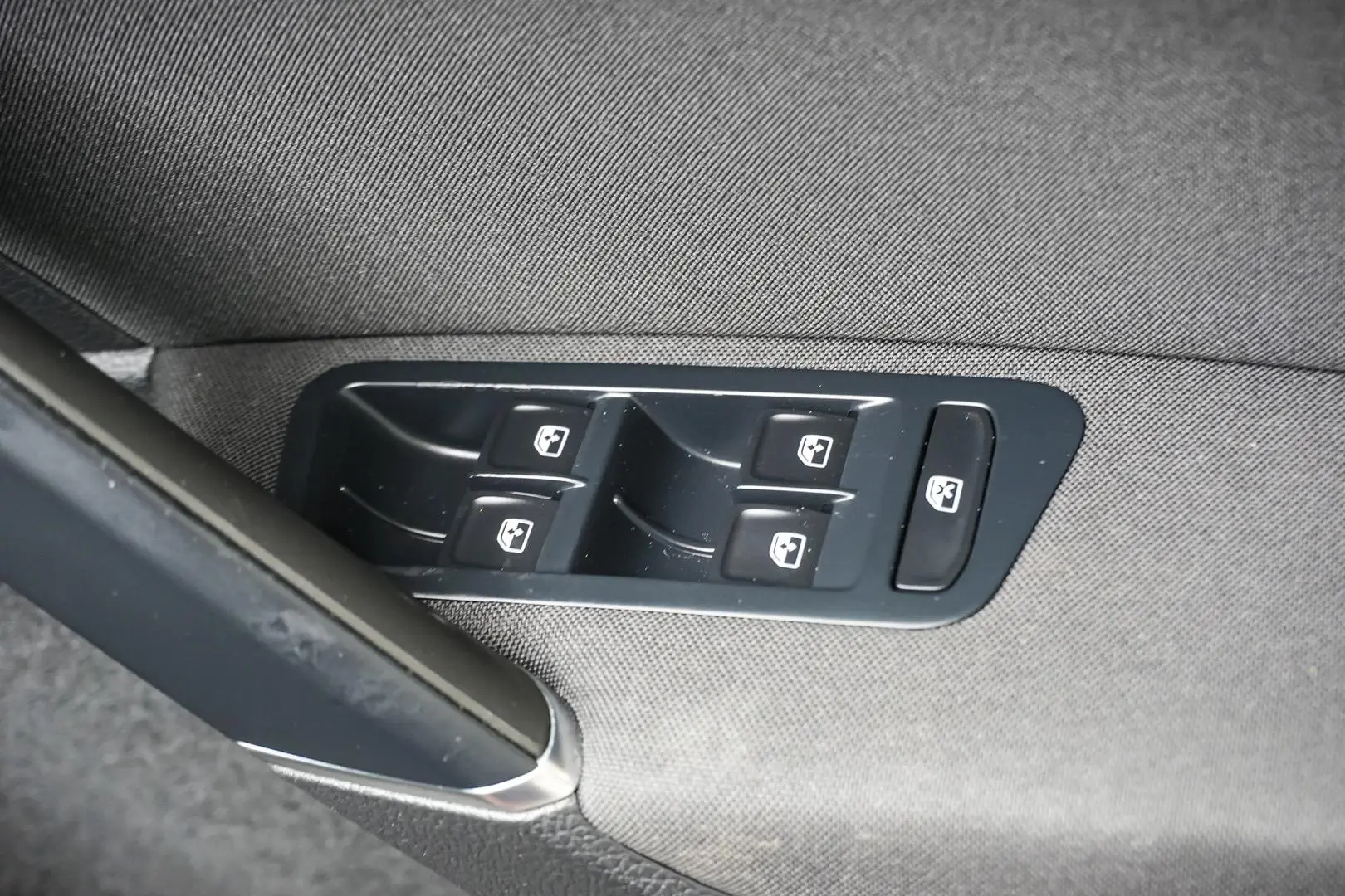 2020 Volkswagen Golf Gallery Image 15