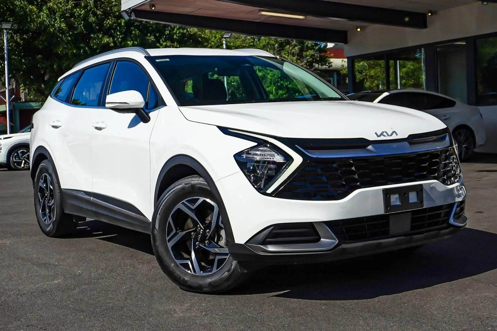 2024 Kia Sportage Gallery Image 2