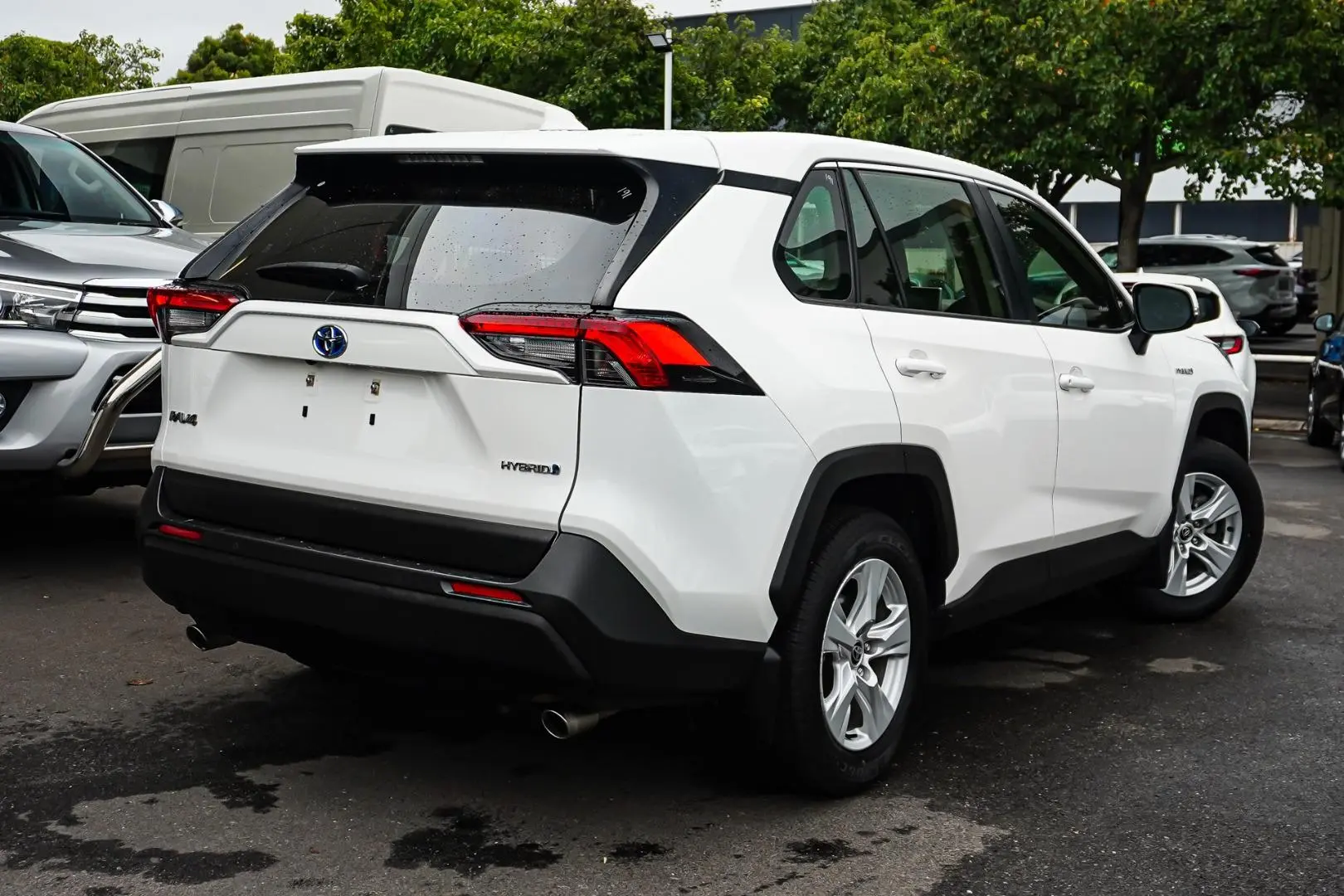 2020 Toyota RAV4 Gallery Image 3