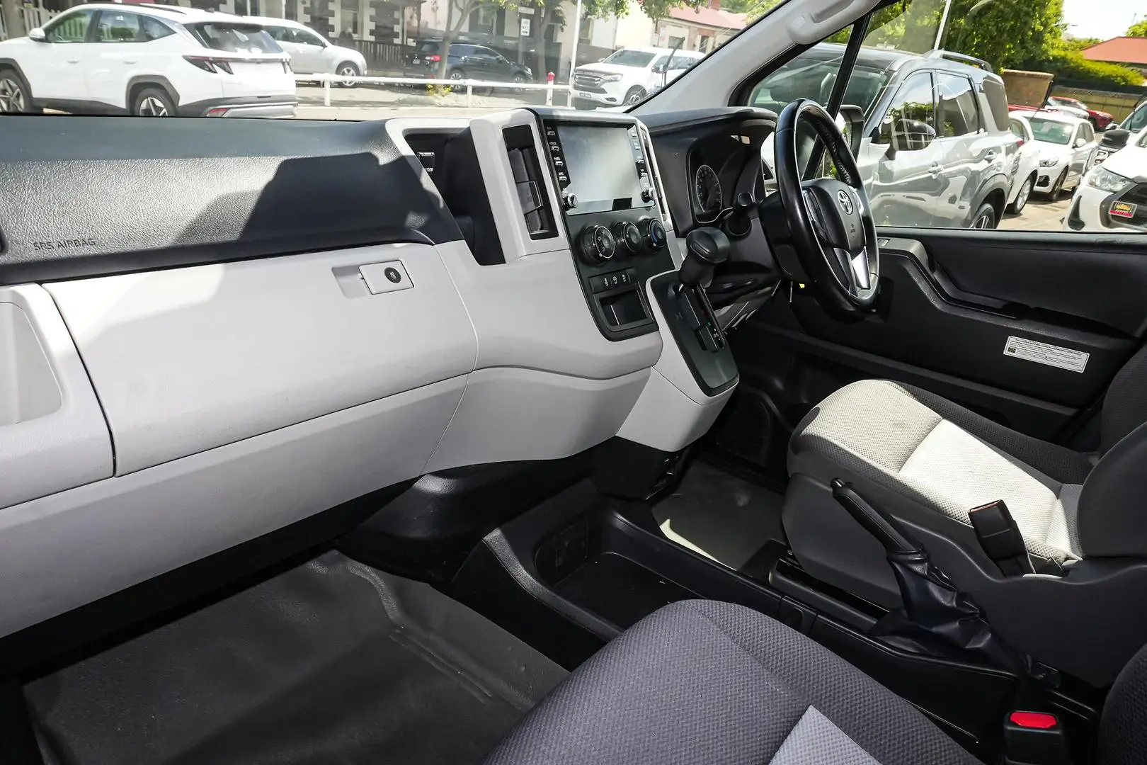 2020 Toyota Hiace Gallery Image 11