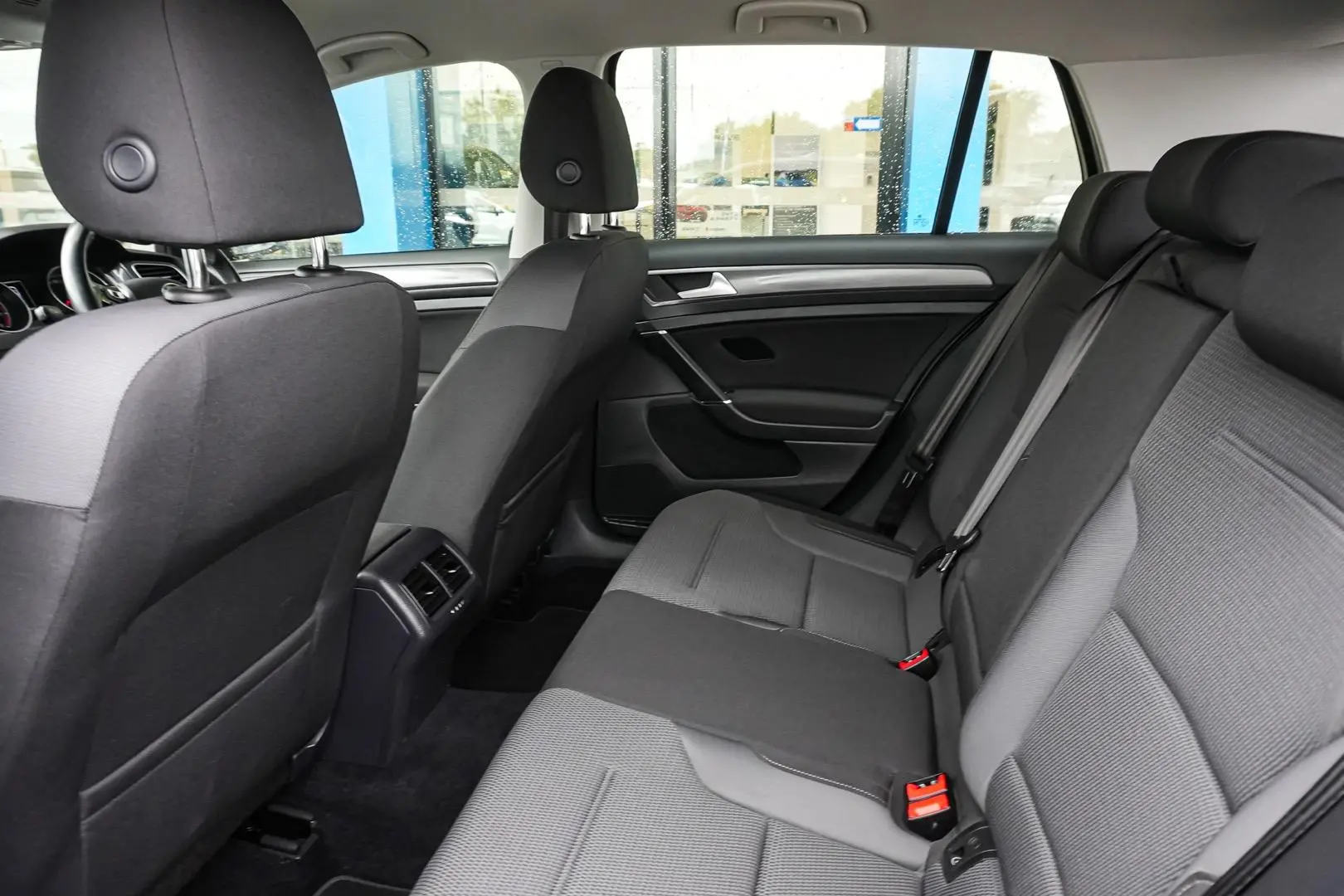 2020 Volkswagen Golf Gallery Image 11